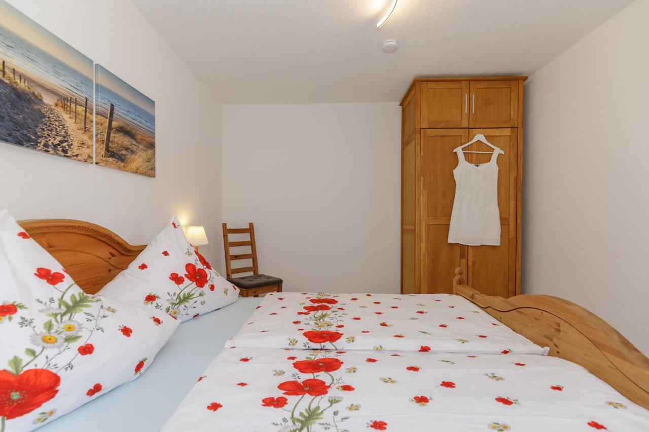 Ferienwohnungen Becker "Sonne & Meer" Und "Strandliebe" Kuehlungsborn Exterior photo